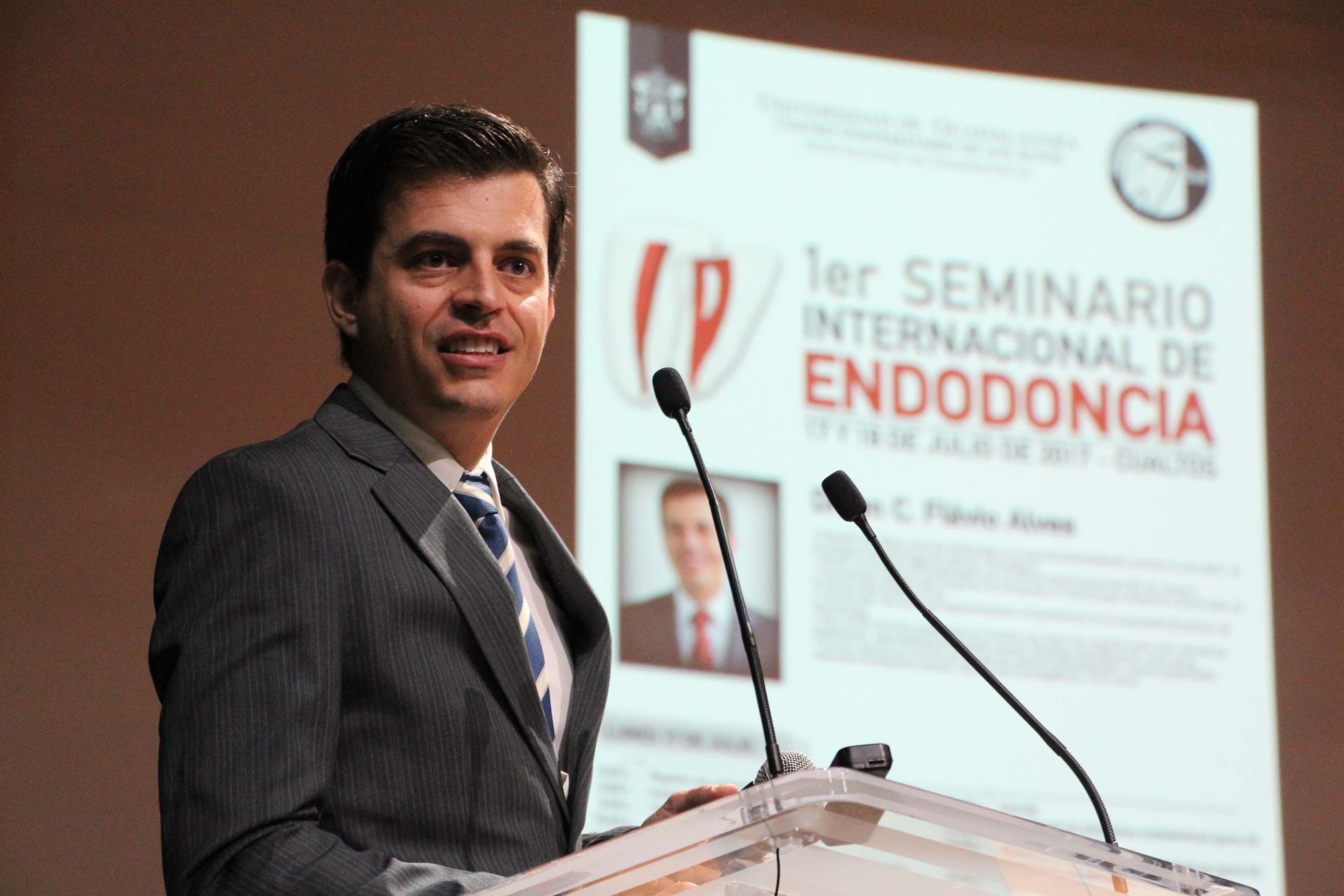 Inauguran Primer Seminario Internacional de endodoncia, con enfoque en infecciones endodónticas