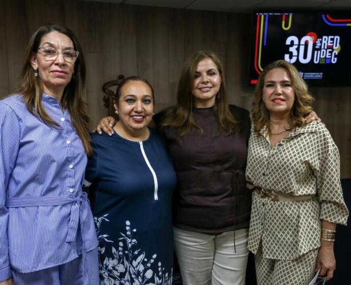 Dra. Rocío Carranza Alcántar, Mtra. Alma Azucena Jiménez Padilla, Dra. Rosario Zamora, Mtra. Karla A. Planter Pérez
