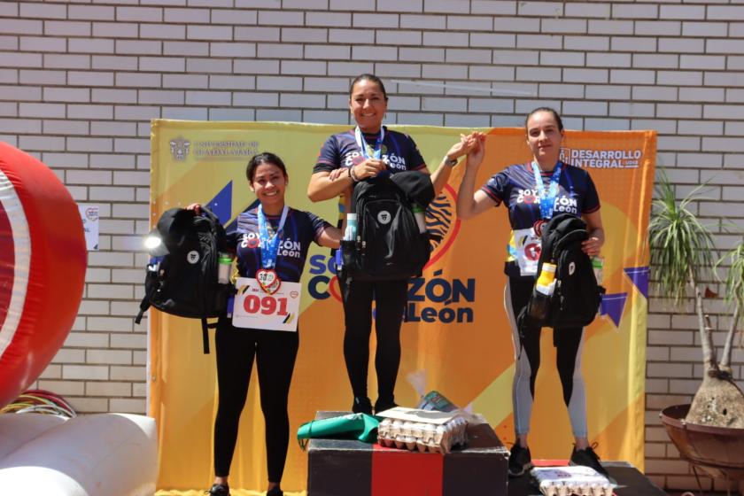 Trabajadores rama femenil ganadores de la Carrera Corazón de León 2024