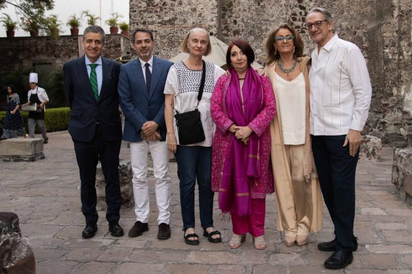 Autoridades de la FIL y de la Universidad del Claustro de Sor Juana