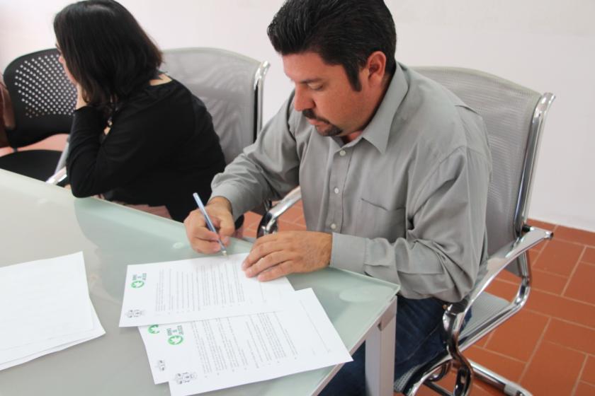 Firma de documento