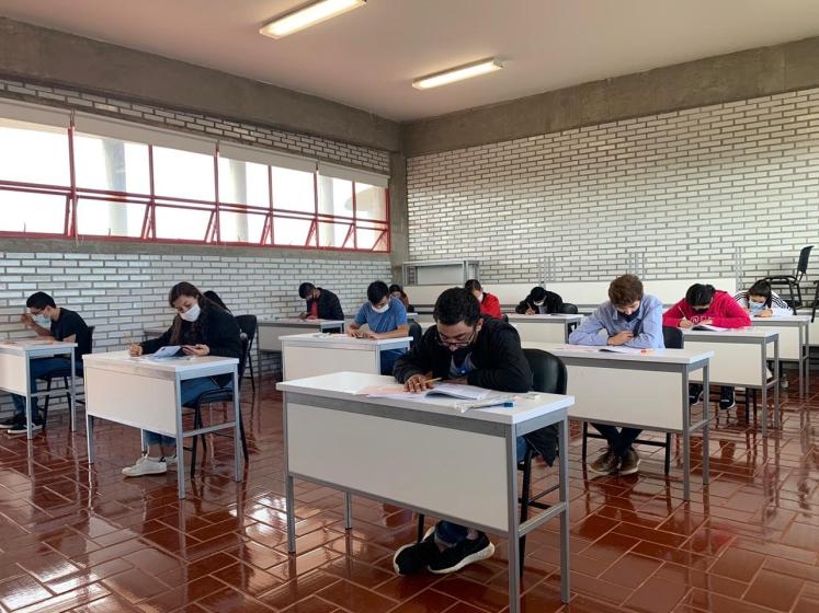 Aspirantes en el Examen de admisión 