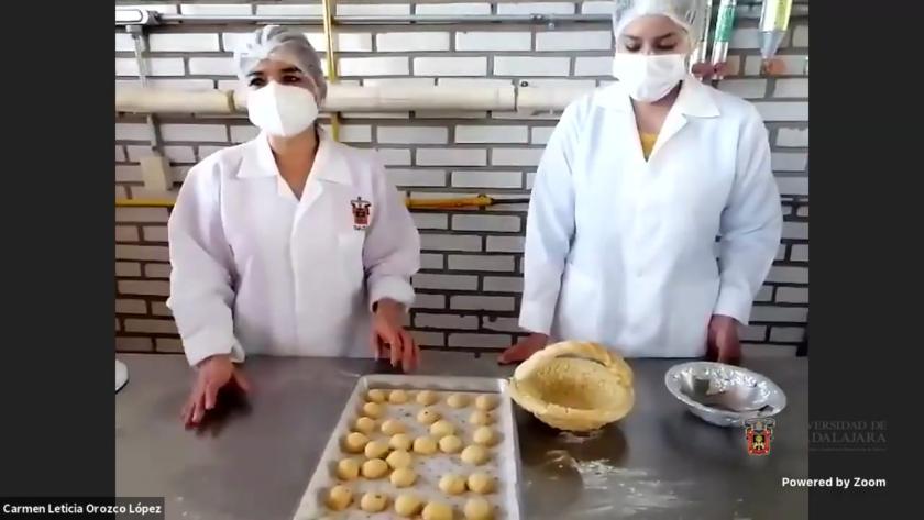 Instructores del Taller de repostería "De CUAltos a tu casa".