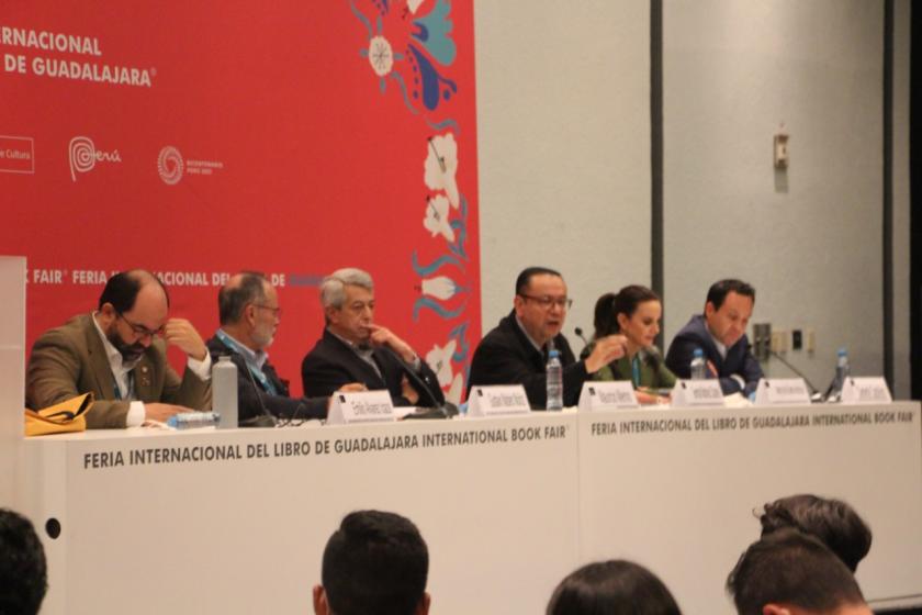 Asambleístas del Panel “La democracia del reencuentro: en defensa del pluralismo, la libertad y la diversidad”. 