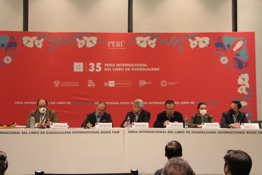 Asambleístas del Panel “La democracia del reencuentro: en defensa del pluralismo, la libertad y la diversidad”. 