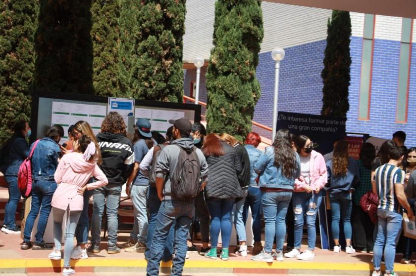 Alumnos en la Feria del Empleo 2022.