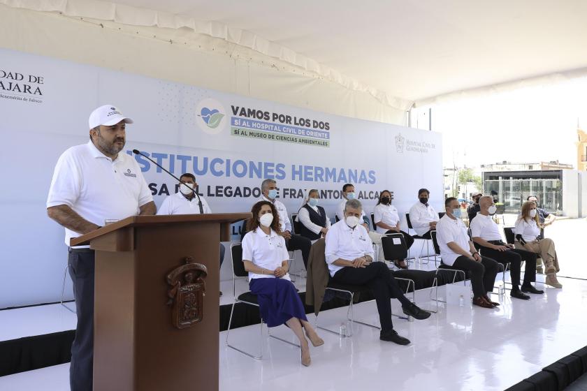 Autoridades UdeG.