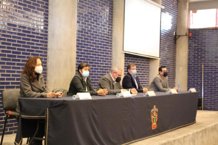 Autoridades CUAltos.