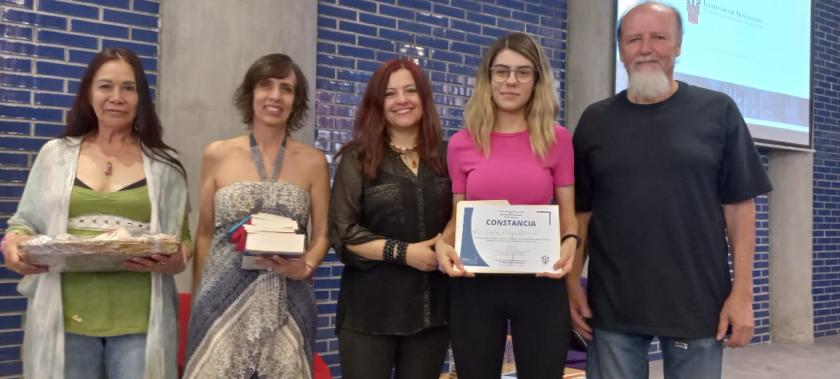 Ganadora del concurso de poesía 2023.