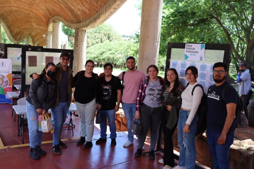 Estudiantes en Feria de Prácticas Profesionales.