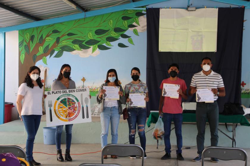 Participantes de la charla de nutrición.