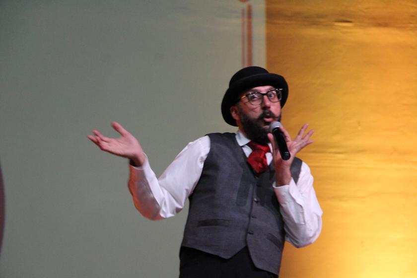 Fundador de Risaterapia A. C, Andrés Aguilar.