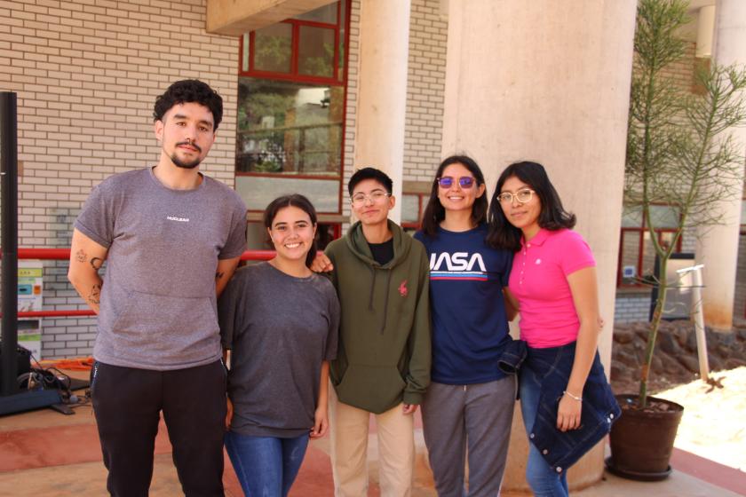 Estudiantes en actividades del Día del Estudiante.