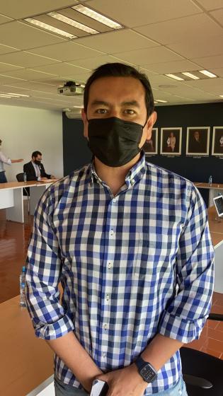 Participante de la Conferencia con motivo del Día Internacional de la Lucha Contra el Cáncer de Mama.