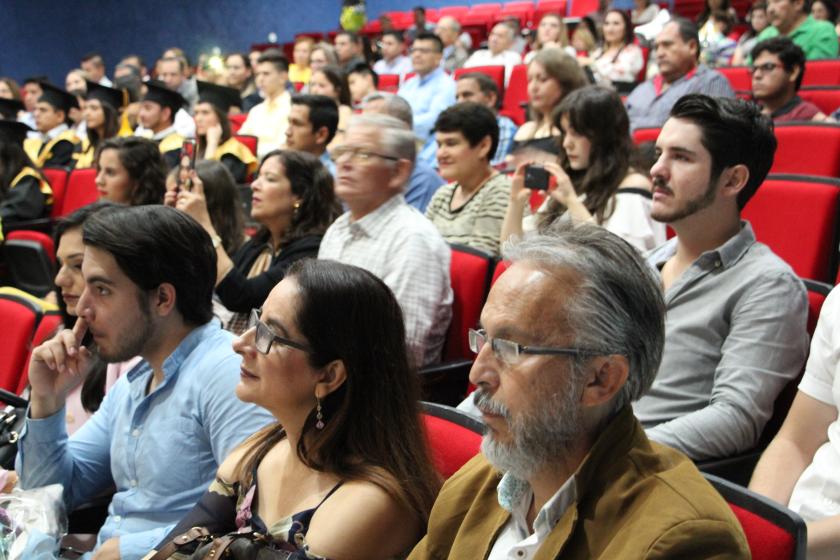 Asistentes a acto académicos 