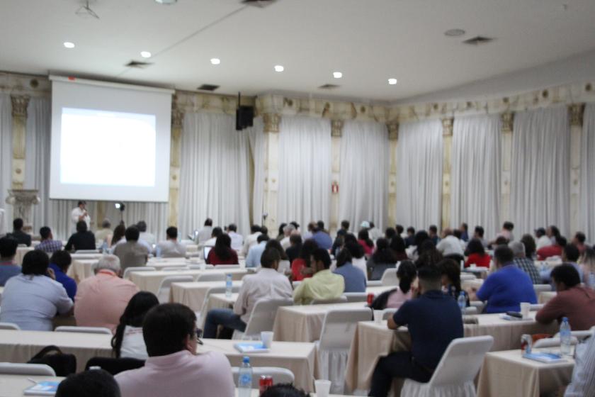 Integrantes de la Asociación de Veterinarios Especialistas en Ciencias Avícolas de Occidente.