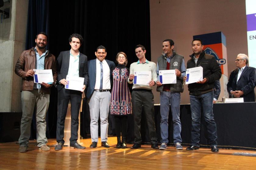 Alumnos, autoridades y Representante de AVECAO