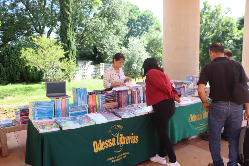 Expo Editorial 2024 en CUAltos: Un impulso a la actualización bibliográfica