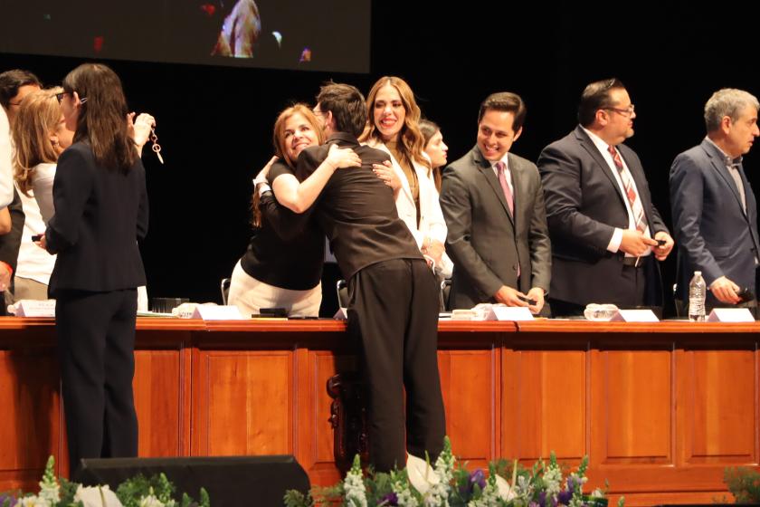 Estudiantes del CUAltos reciben el Premio Ceneval al Desempeño de Excelencia EGEL+D