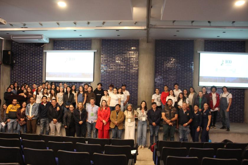 CUAltos conecta a las juventudes con la ciencia global en los Ecos de la FIL 2025