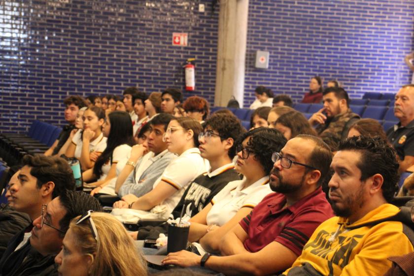 CUAltos conecta a las juventudes con la ciencia global en los Ecos de la FIL 2025
