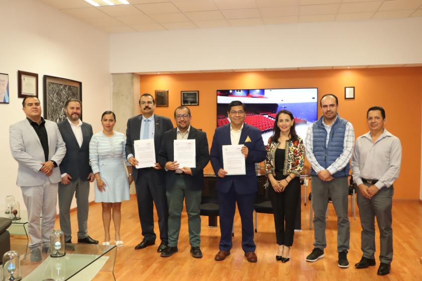 CUAltos fortalece la participación democrática de sus estudiantes con la firma de convenio con el INE