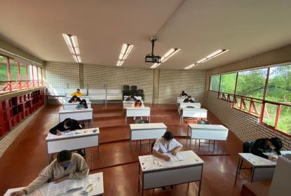 Aspirantes en el Examen de edmisiión 