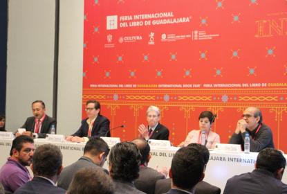 Expositores de la Conferencia "La salud en la encrucijada de México".