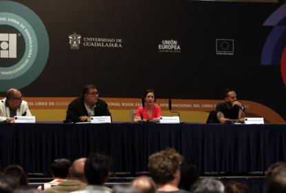 Integrantes del panel “El arte de lo (im)posible. Arte contemporáneo y geopolítica”.