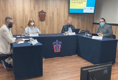 Integrantes de rueda de prensa.