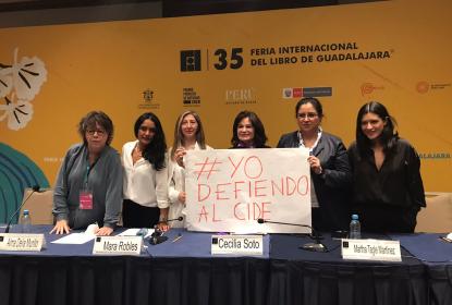 Expositoras de la Conferencia " ¿Es la democracia liberal compatible con las luchas de las mujeres por una vida digna?".