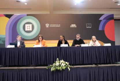 Integrantes del panel "La cultura se mueve: diáspora global y contemporánea".