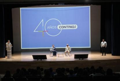 Diálogo de estudiantes con empresa líder en soluciones digitales