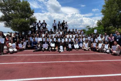 estudiantes del CUAltos reciben el destacado Premio CENEVAL