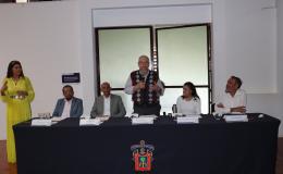 Develación León 